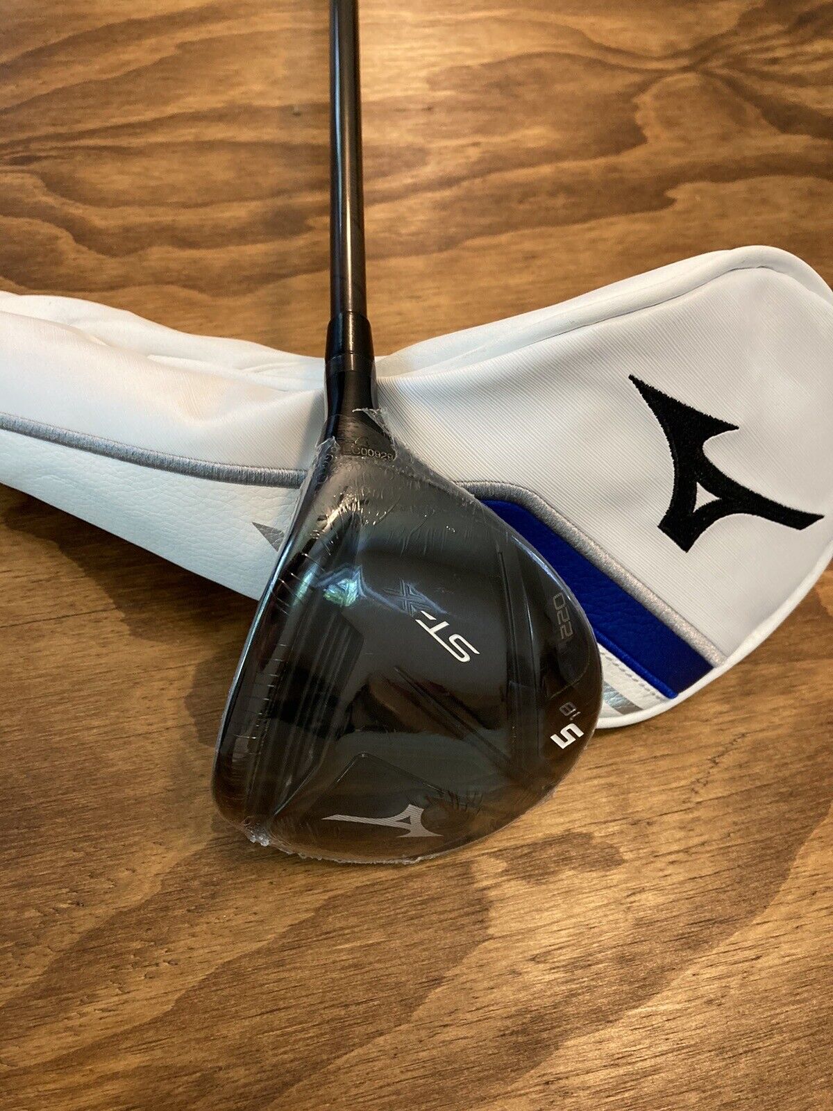 Brand New Mizuno ST-X 220 5 Wood / 18° Regular Flex 43”