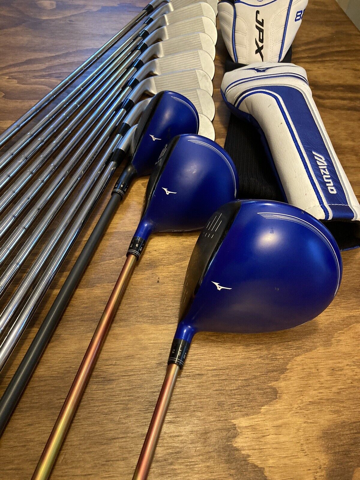 Mizuno JPX 12 Club Golf Club Set With Bag / Regular/Stiff Flex Shafts