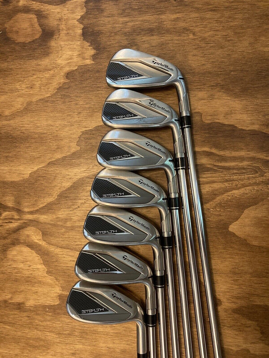 TaylorMade Stealth Iron Set / 6-PW-AW-SW Regular Flex Steel Shafts