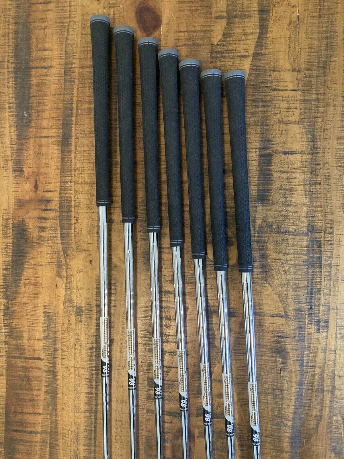 Cleveland Launcher HB Turbo Iron Set / 4-P Regular Flex Steel Shafts